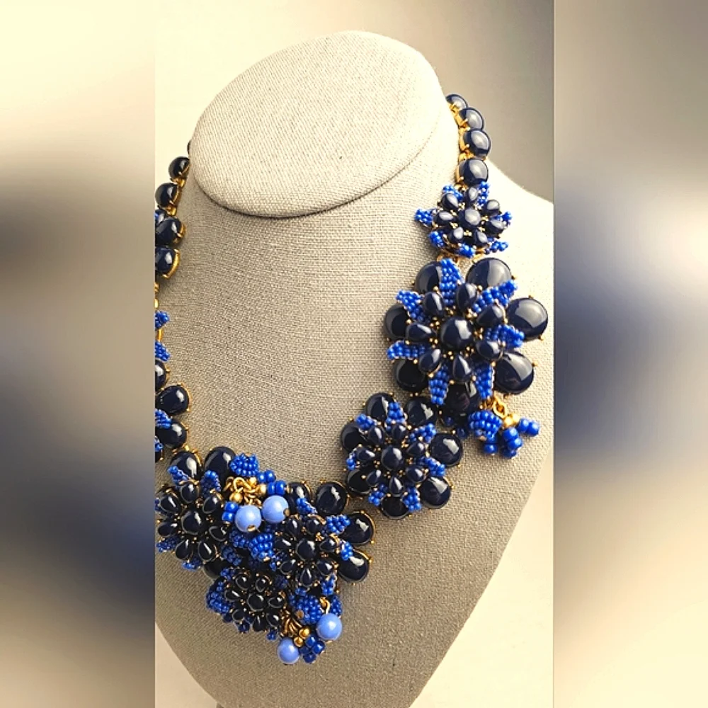 [J. CREW] Gardenia Blue Beaded Chunky Statment Floral Asymmetrical Necklace